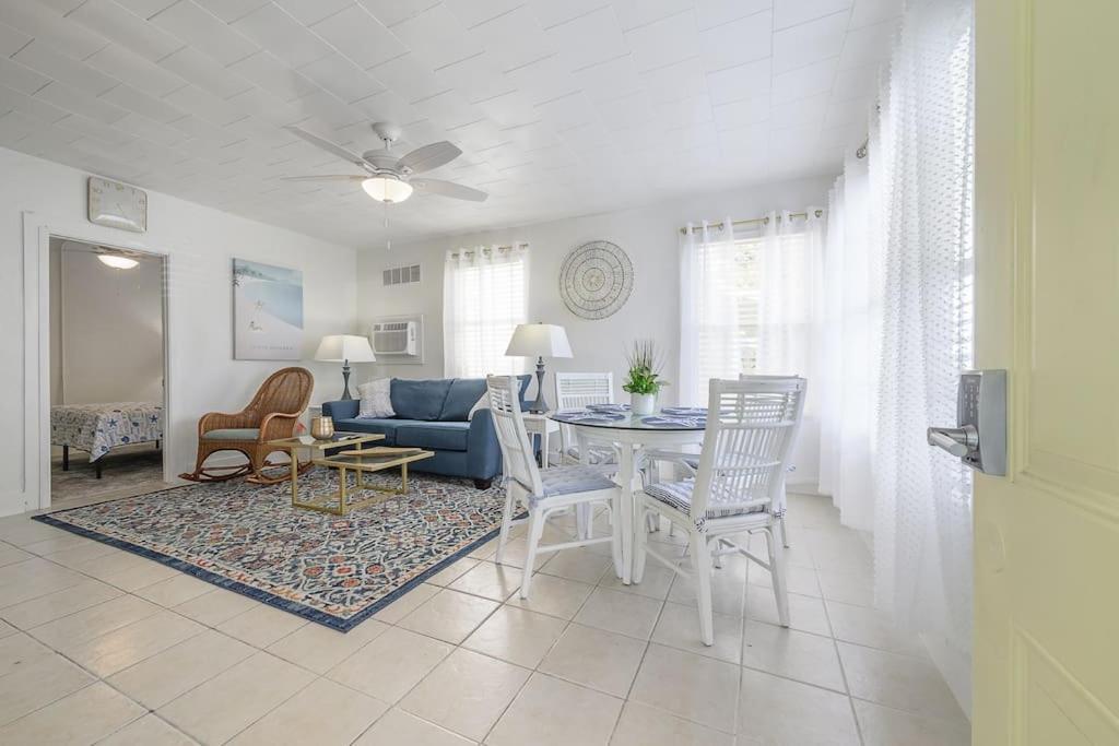 Santa Barbara On The Bay Waterfront Apartment Тампа Екстериор снимка