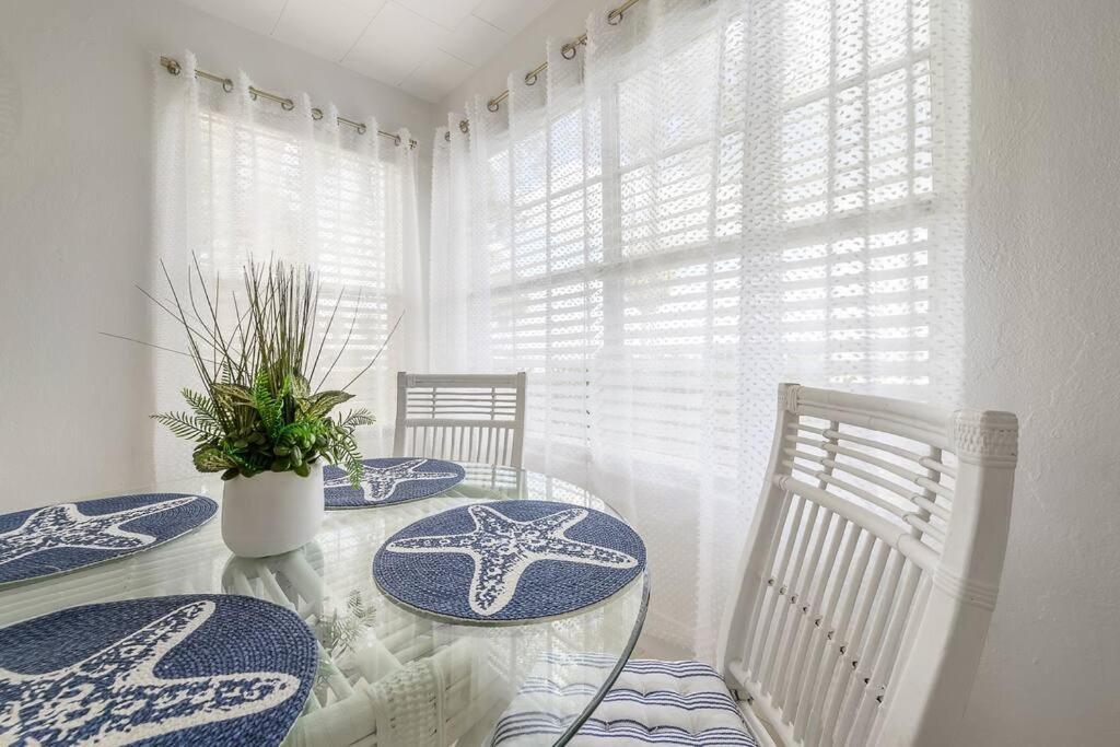 Santa Barbara On The Bay Waterfront Apartment Тампа Екстериор снимка